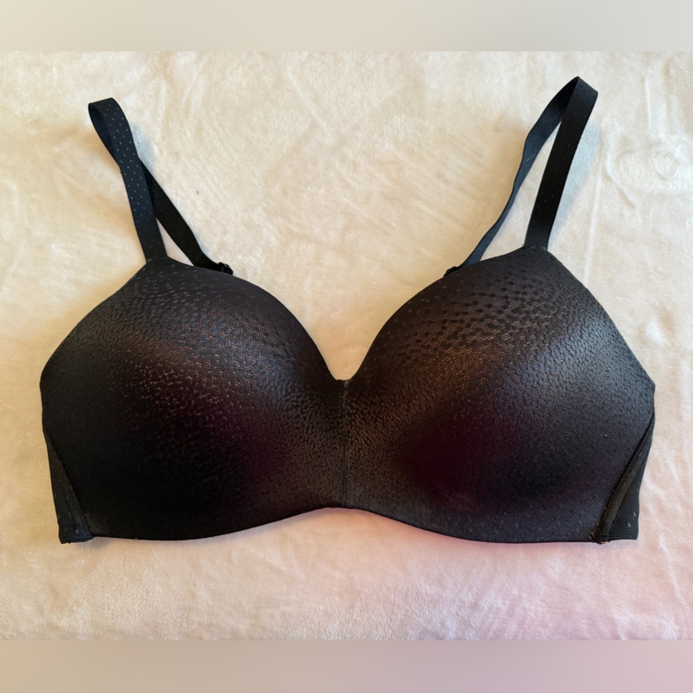 Black Seamless Molded Cup Bra size 36D